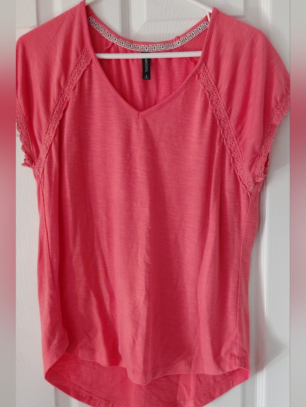 Massini Coral V-Neck Lace Sleeve Tank